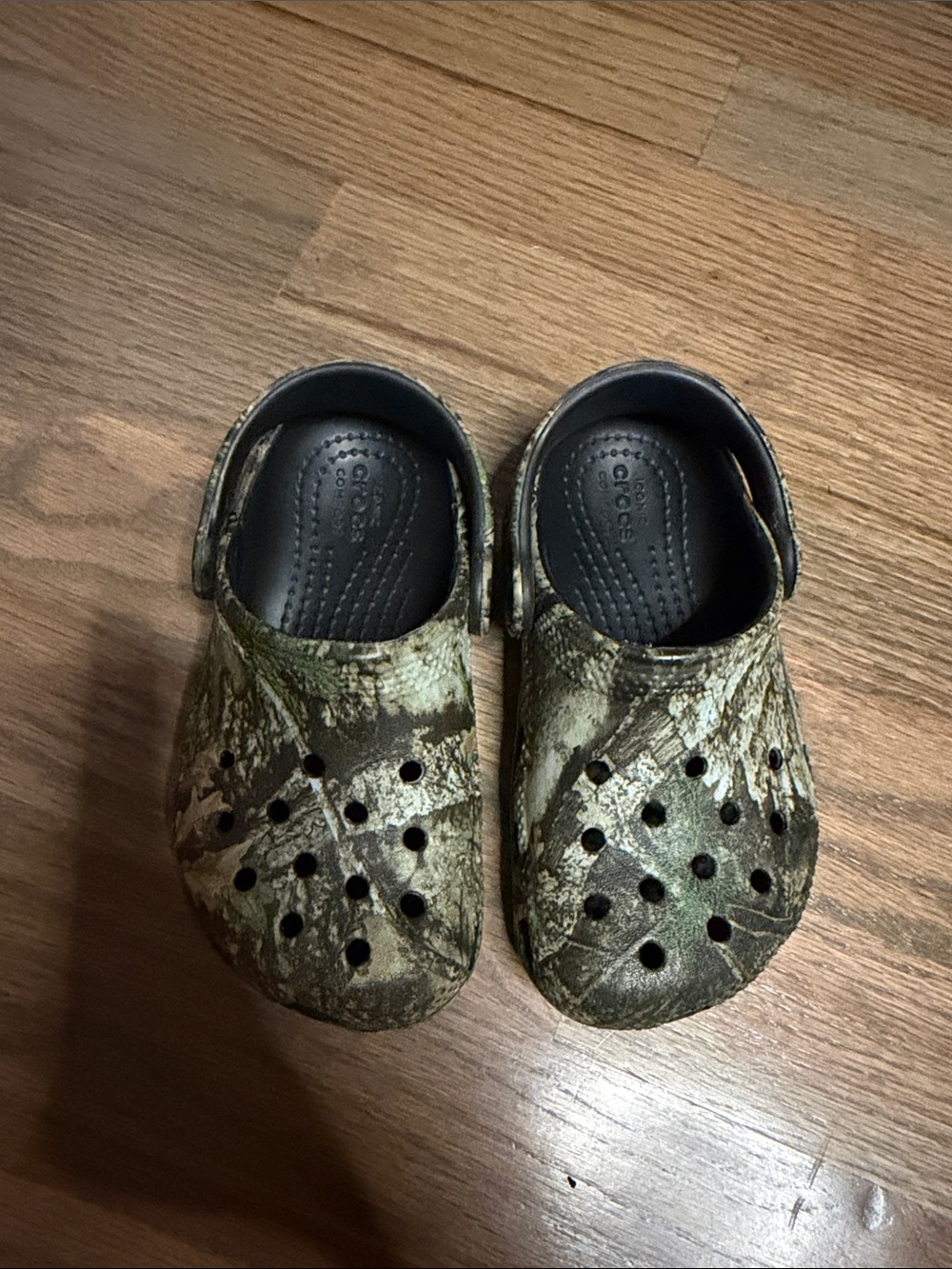 Toddler Camo Crocs Size 8c